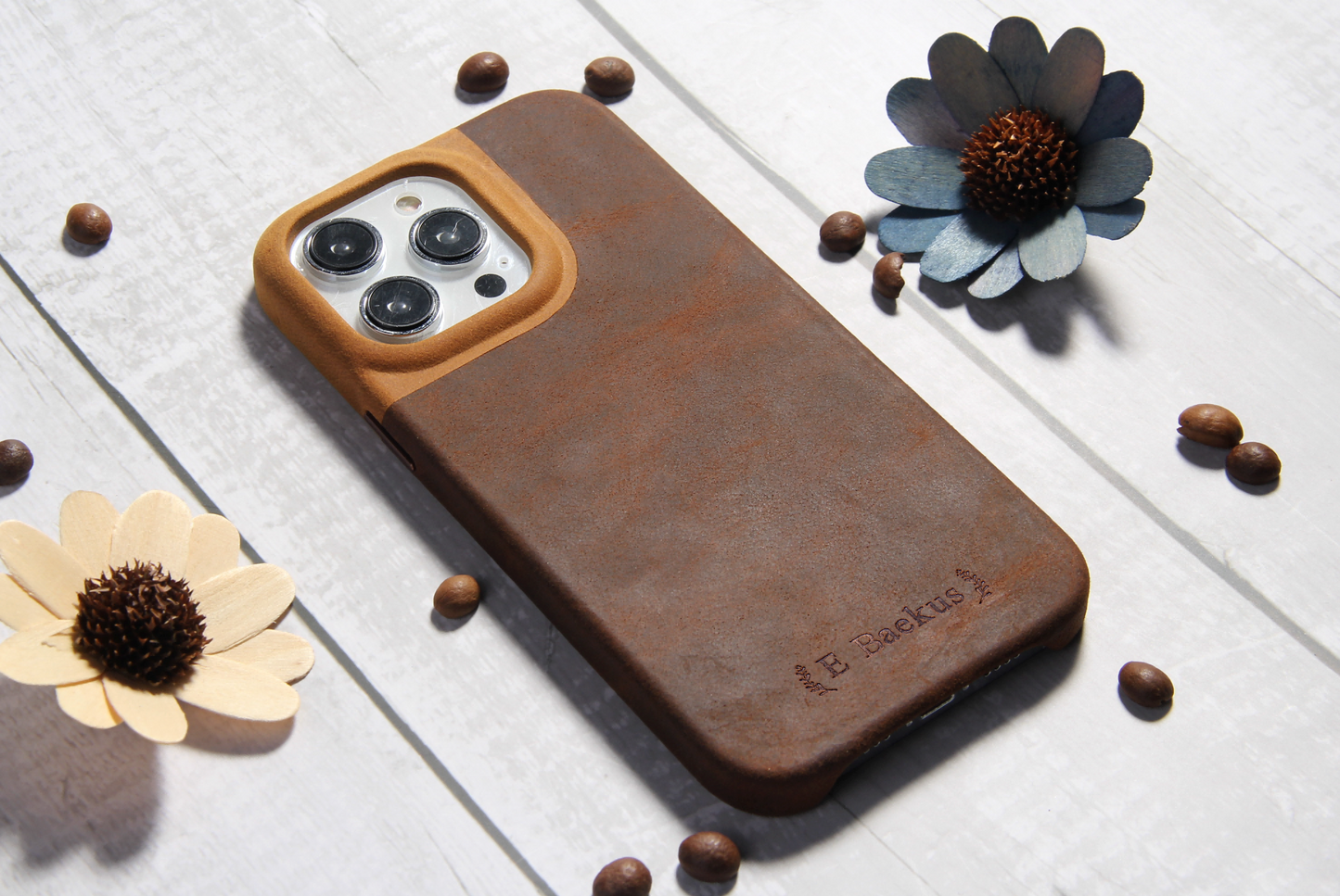 Natural Leather iPhone Case for iPhone 14 Pro with MagSafe Strong Magnets