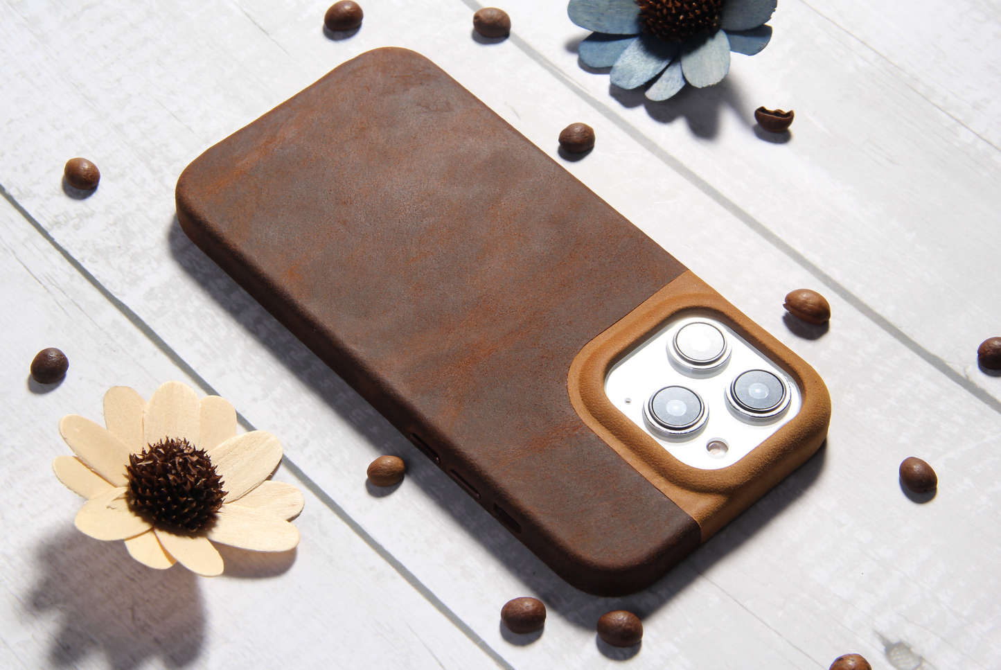 Natural Leather iPhone Case for iPhone 14 Pro with MagSafe Strong Magnets